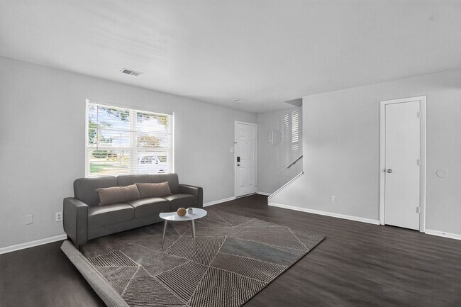 Building Photo - 9201 E 30th St