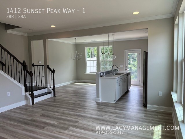 Building Photo - 1412 Sunset Peak Wy