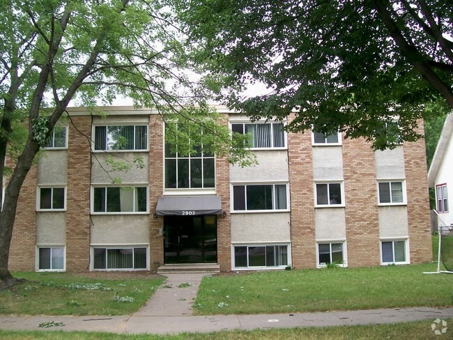 Building Photo - 2902 Polk St NE