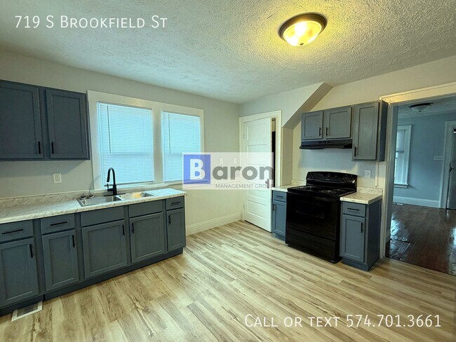 Foto del edificio - 719 S Brookfield St