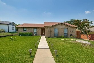 Building Photo - 2625 Briar Hill Dr