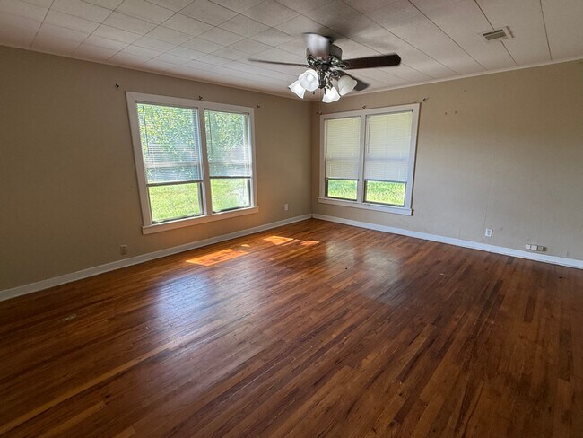 Foto del edificio - 609 Lane Dr