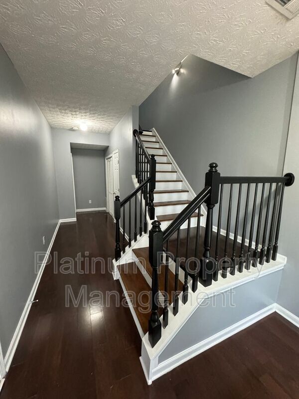 Building Photo - 768 Celeste Ln