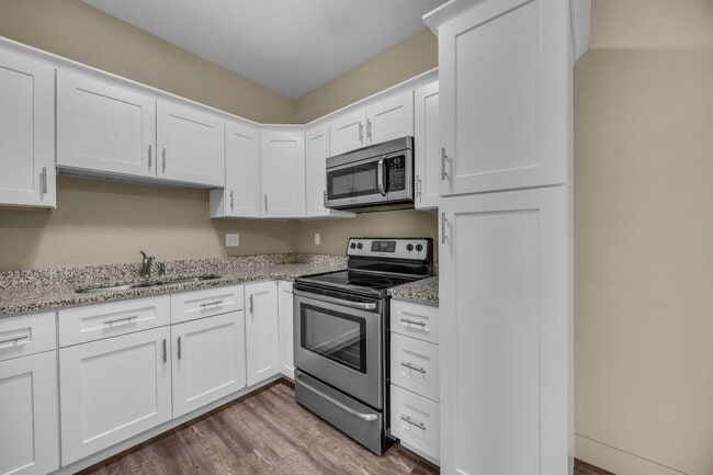 Building Photo - Ranch Landing Condo - Price Reduced!