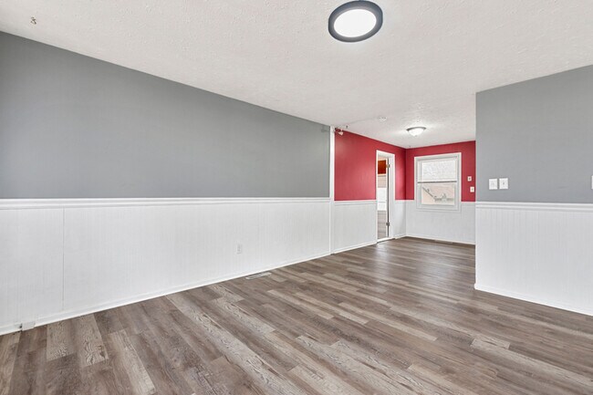 Building Photo - 4528 S Charles Ave