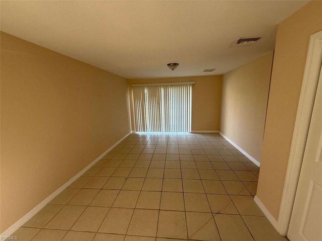 Foto del edificio - 3308 42nd St SW