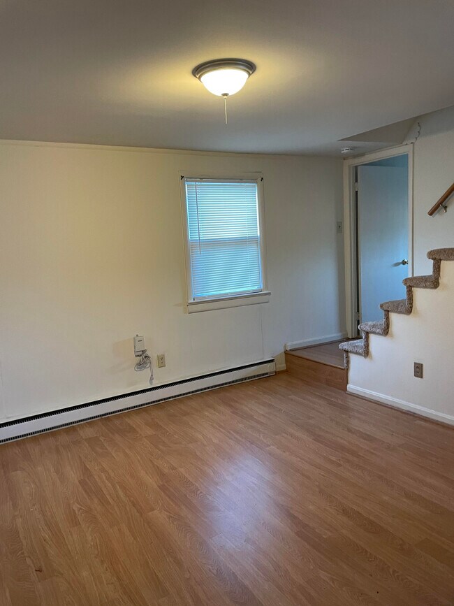 Sala de estar - 2505 Van Buren St