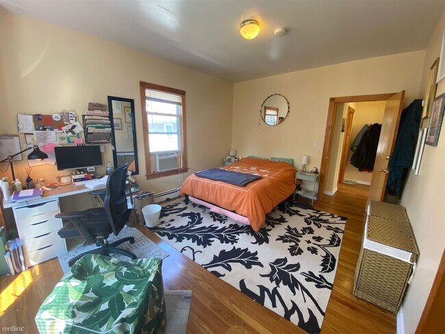 Building Photo - 2 br, 1 bath House - 132 Cherry St Apt 2