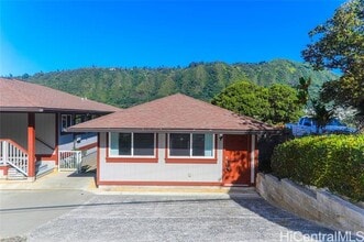 Building Photo - 3444 Woodlawn Dr