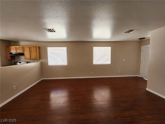 Building Photo - 5012 River Splash Ave