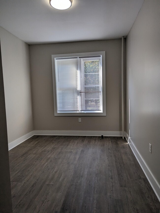 Building Photo - 192 Kensington Ave