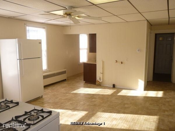 Building Photo - 3 br, 1 bath Apartment - 4 Chelsea St