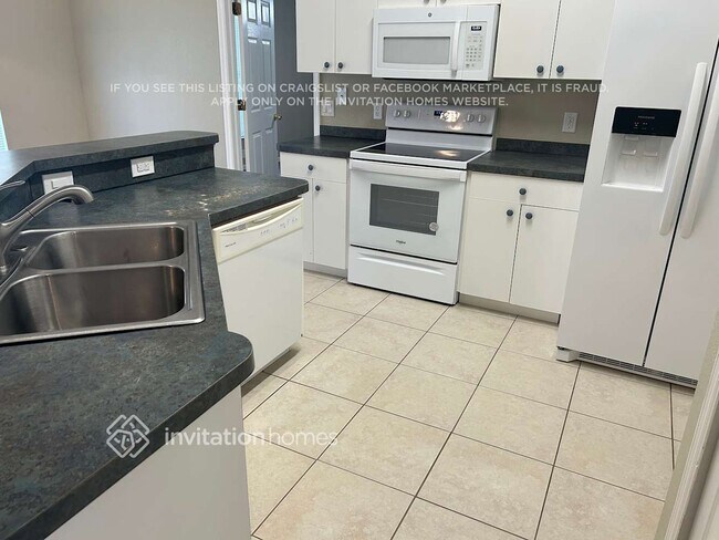 Foto del edificio - 8436 Red Coach Ave