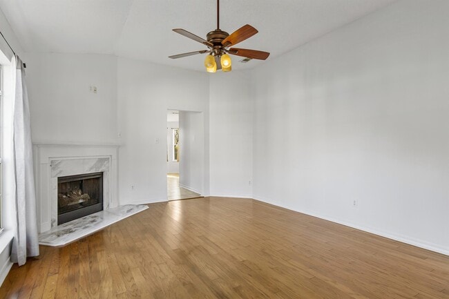 Building Photo - 618 Westchase Ct S