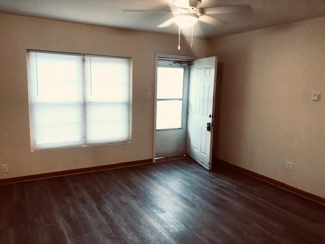 Building Photo - 12843 Irving Ave
