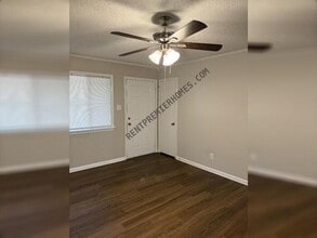 Building Photo - 1804 Glenda Dr