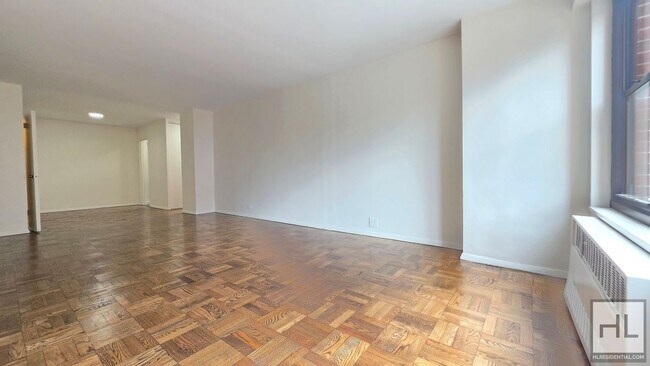 Foto del edificio - Bright Sixth-Floor One-Bedroom Near Union Square