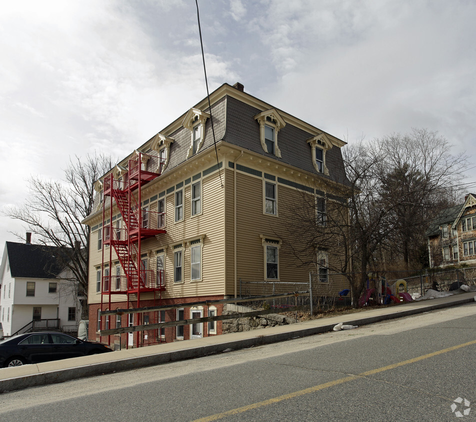 Foto del edificio - 106 Cottage St