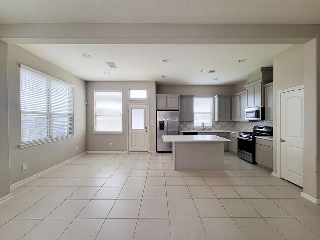 Foto del edificio - 219 Biltmore Loop