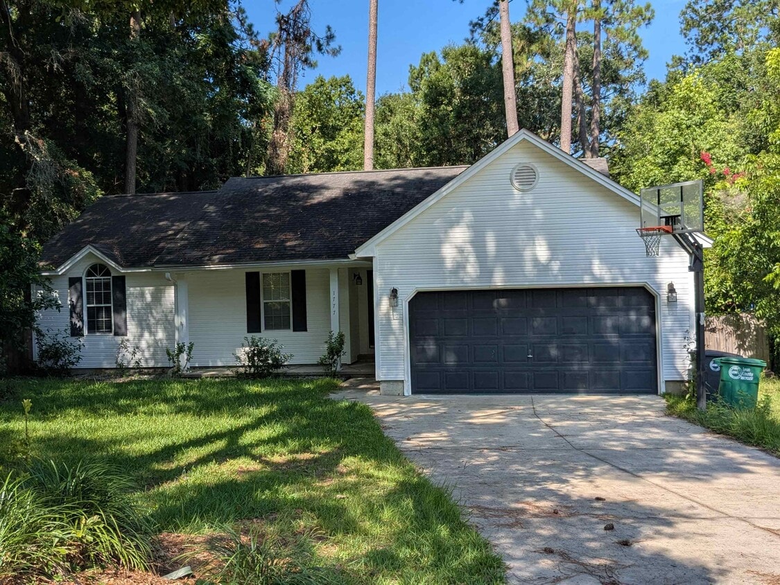 Primary Photo - 1777 Folkstone Rd