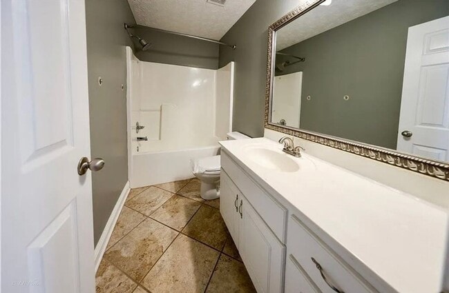 Photo - 918 Golden Meadows Ln House