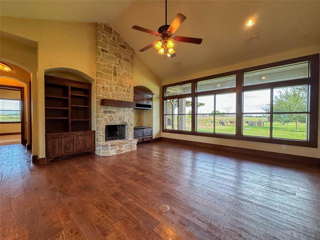 Foto del edificio - 1559 E Blackjack Rd E