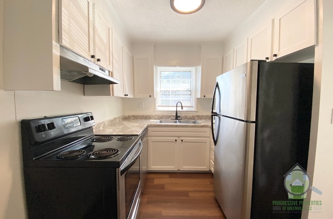 Building Photo - 1127 Rutherford Rd