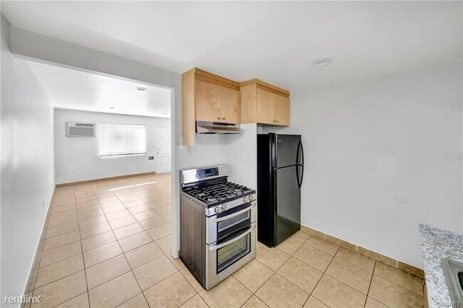 Building Photo - 2 br, 1 bath House - 14235 Sylvan St