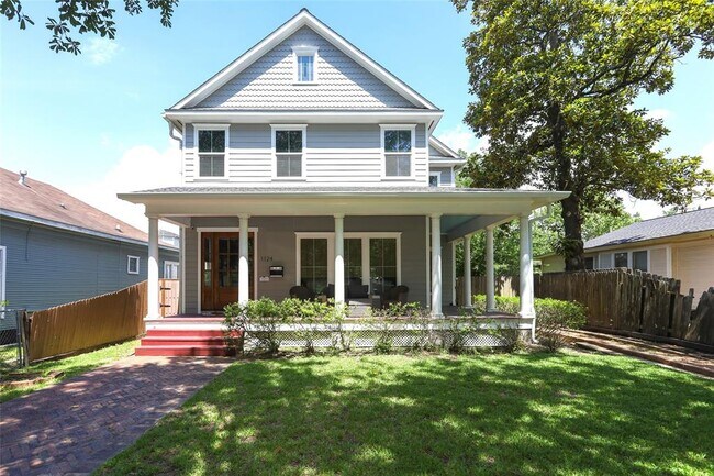 Foto del edificio - 1124 Columbia St