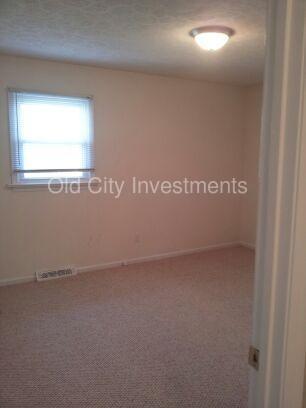 Building Photo - 316 Mary Ann Dr
