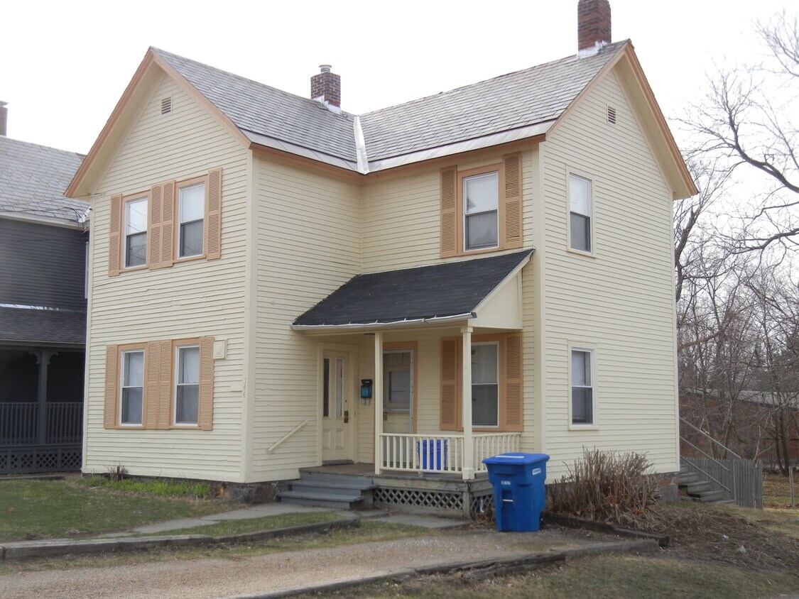 146 Colchester Ave, Burlington, VT 05401 House Rental in Burlington