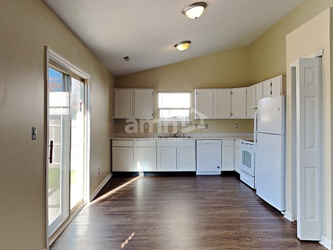 Foto del edificio - 13850 Bruddy Dr