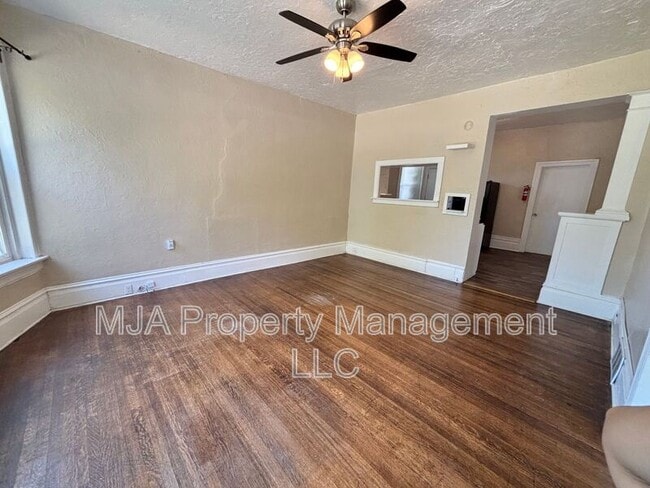 Building Photo - 1631 S 500 E