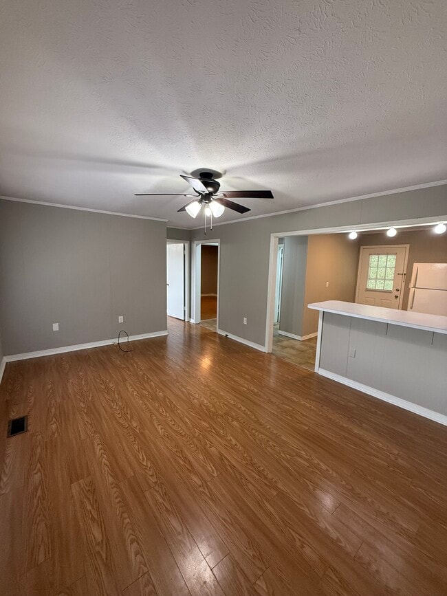 Foto del edificio - 5985 Dodson Branch Rd