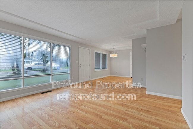 Building Photo - 3539 N Arlington Pl