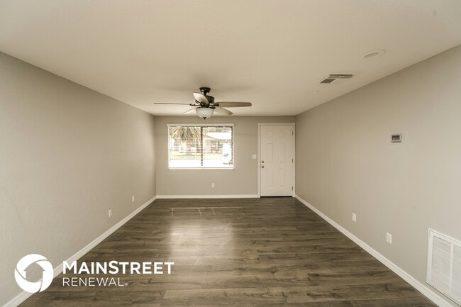 Building Photo - 8107 Blue Finch Way