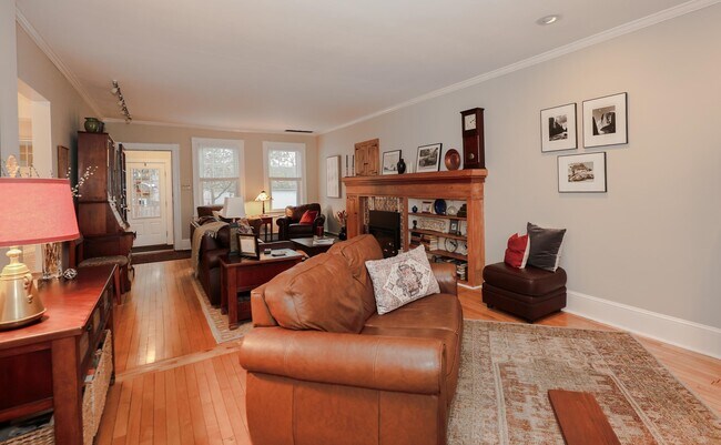 Foto del edificio - 749 Maple St