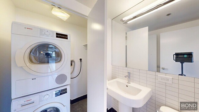 Foto del edificio - 222 E 39th St