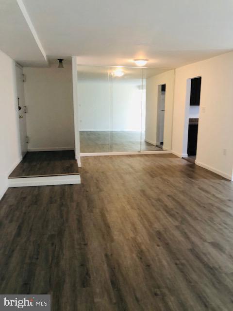 Foto del edificio - 7161 Cross St