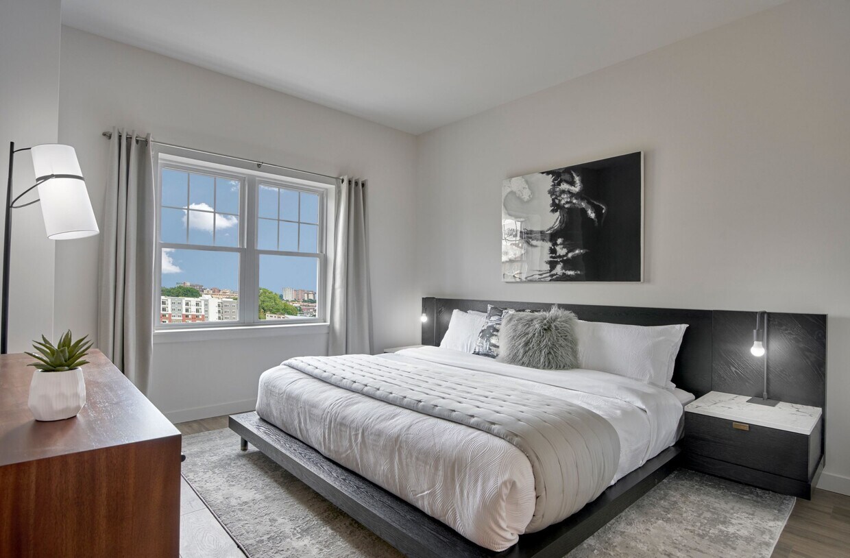 Foto principal - 250 W Fort Lee Rd