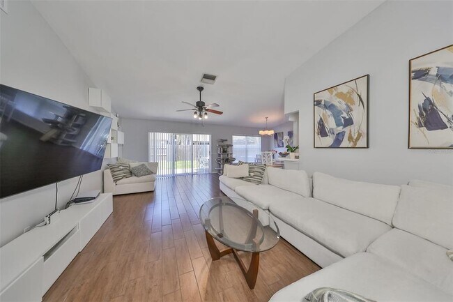 Foto del edificio - 1204 Sawdust Ct