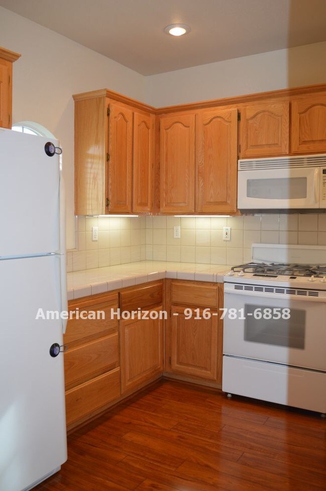 Building Photo - 340 Marsalla Dr