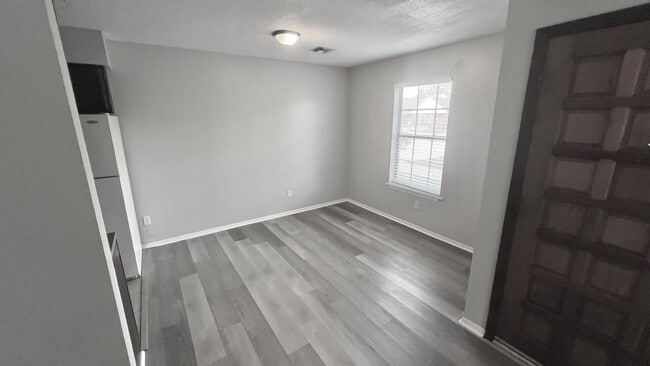 Building Photo - 313 Titan Dr