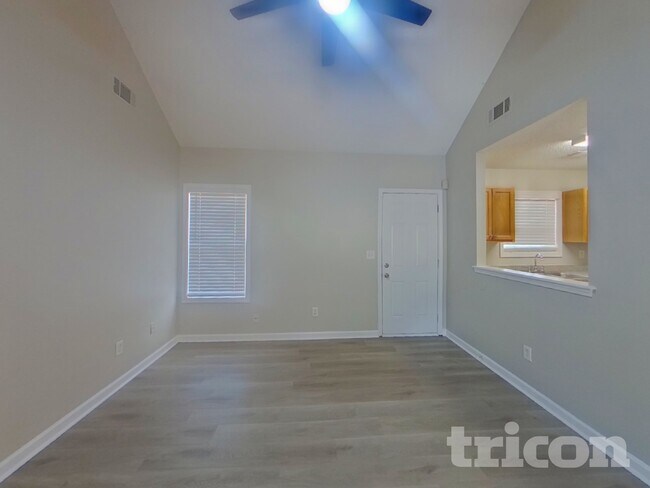 Building Photo - 535 Brentwood Blvd