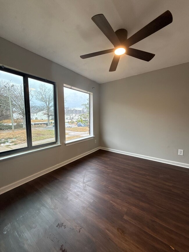 Building Photo - 4 bed 2 bath in Decatur!