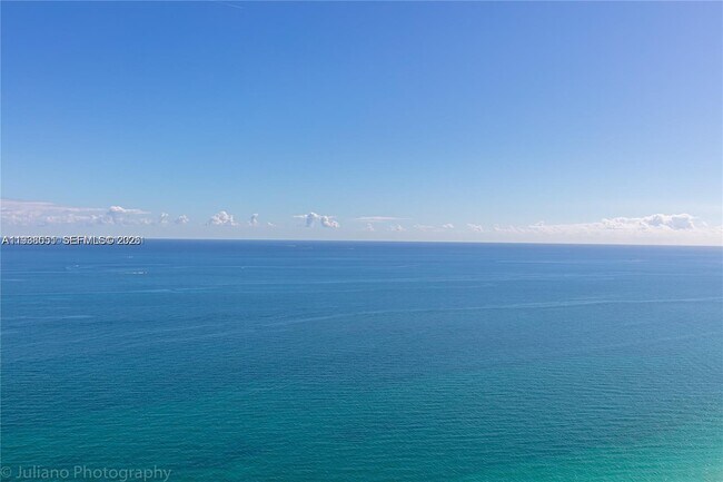 Building Photo - 18975 Collins Ave