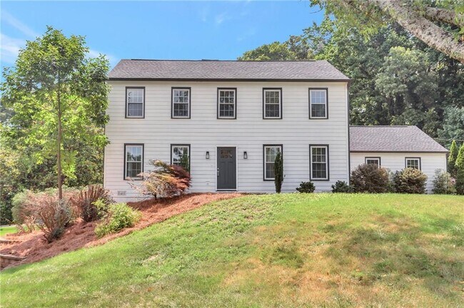 Foto del edificio - 3021 Canton Hills Dr
