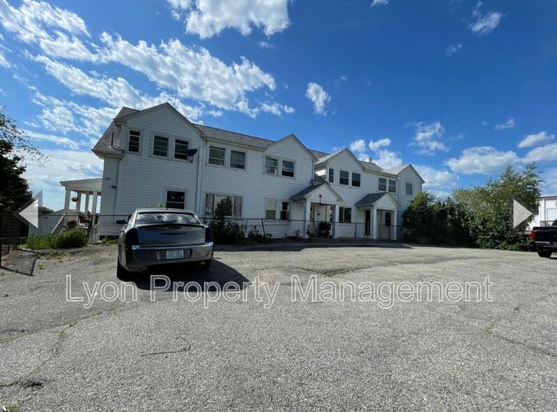 Primary Photo - 333 Main Rd
