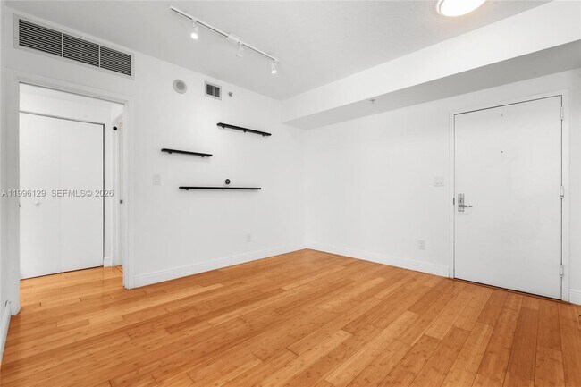 Building Photo - 335 S Biscayne Blvd