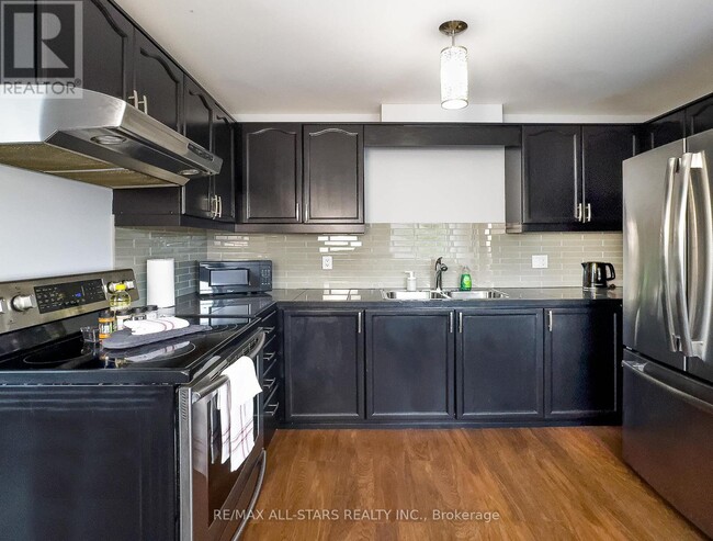 Building Photo - 67 Main St